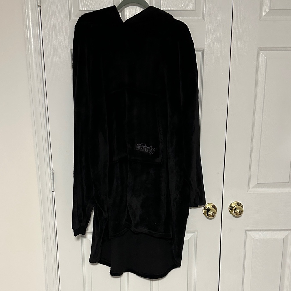 The Comfy Black Oversized Hoodie Blanket